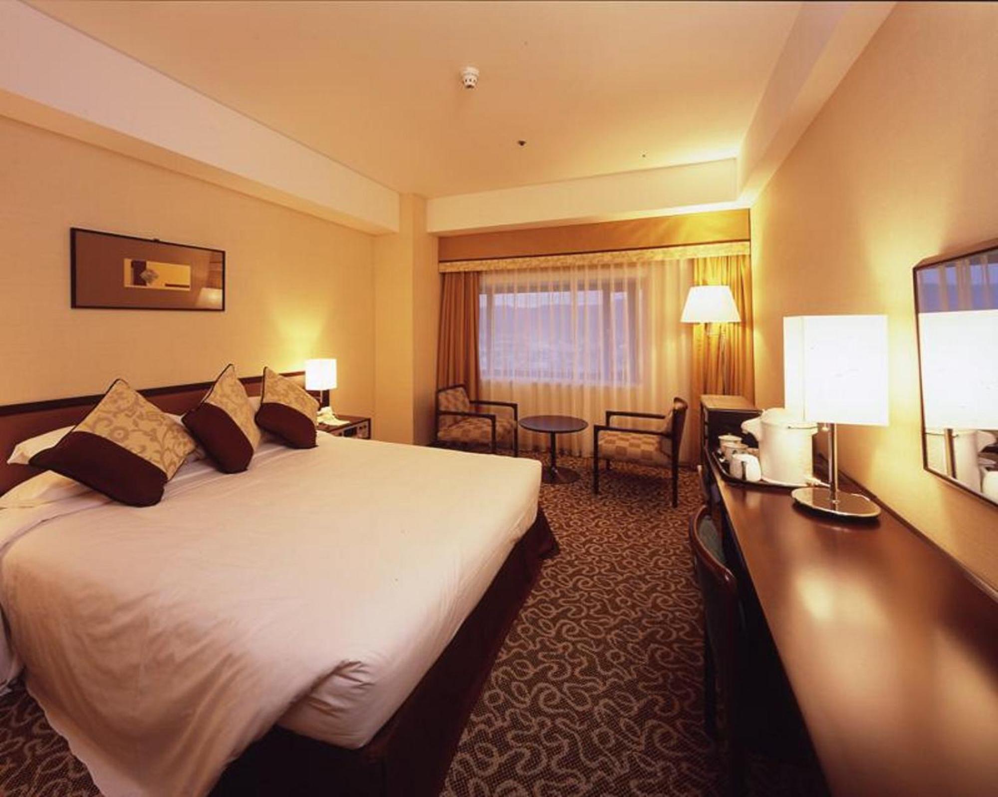 Hotel New Otani Nagaoka Наґаока Номер фото
